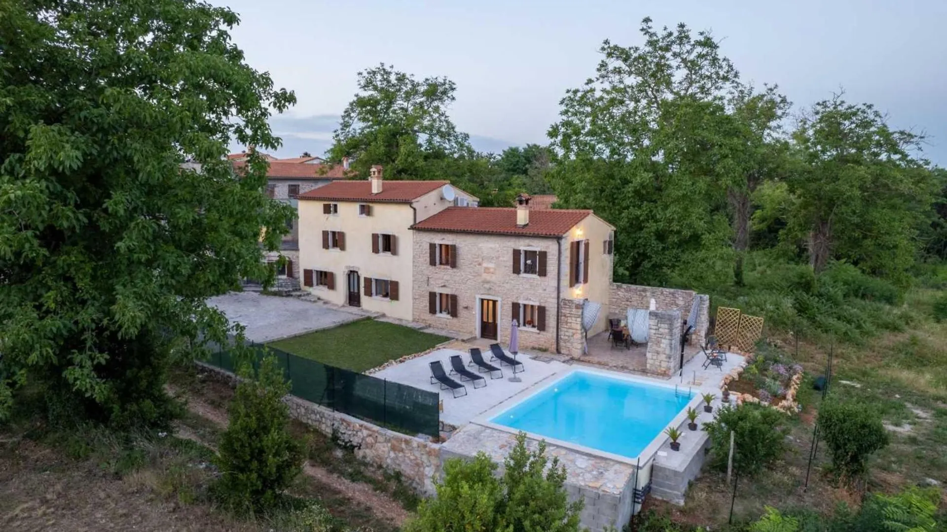 Holiday House With Private Pool Villa Ladybug Milotski Breg