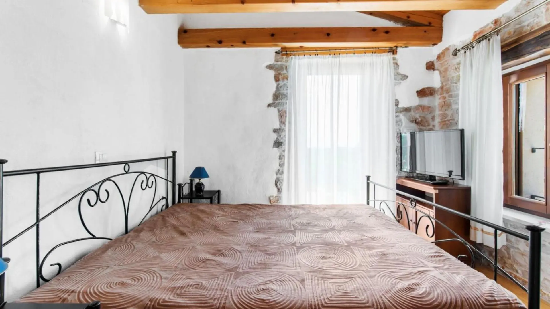 Holiday House With Private Pool Villa Ladybug Milotski Breg