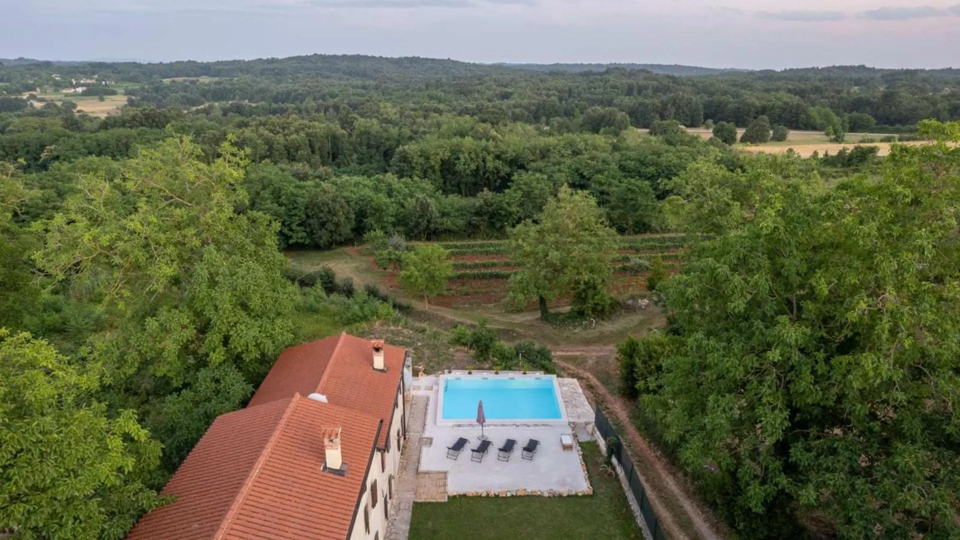 Holiday House With Private Pool Villa Ladybug Milotski Breg