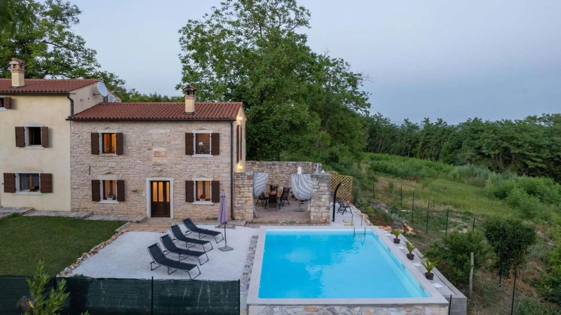 Holiday House With Private Pool Villa Ladybug Milotski Breg Croatia