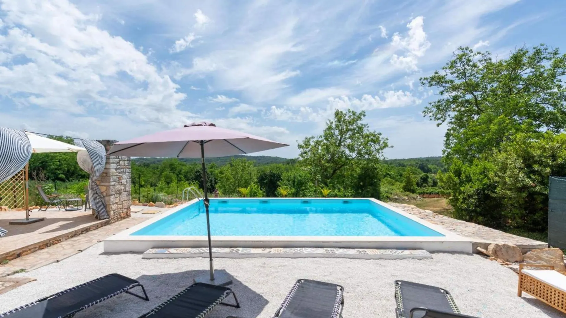 Holiday House With Private Pool Villa Ladybug Milotski Breg